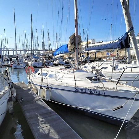 Be Local - Sleep Aboard The Santa Maria Sailing Boat In Lisbon Lägenhet Exteriör bild