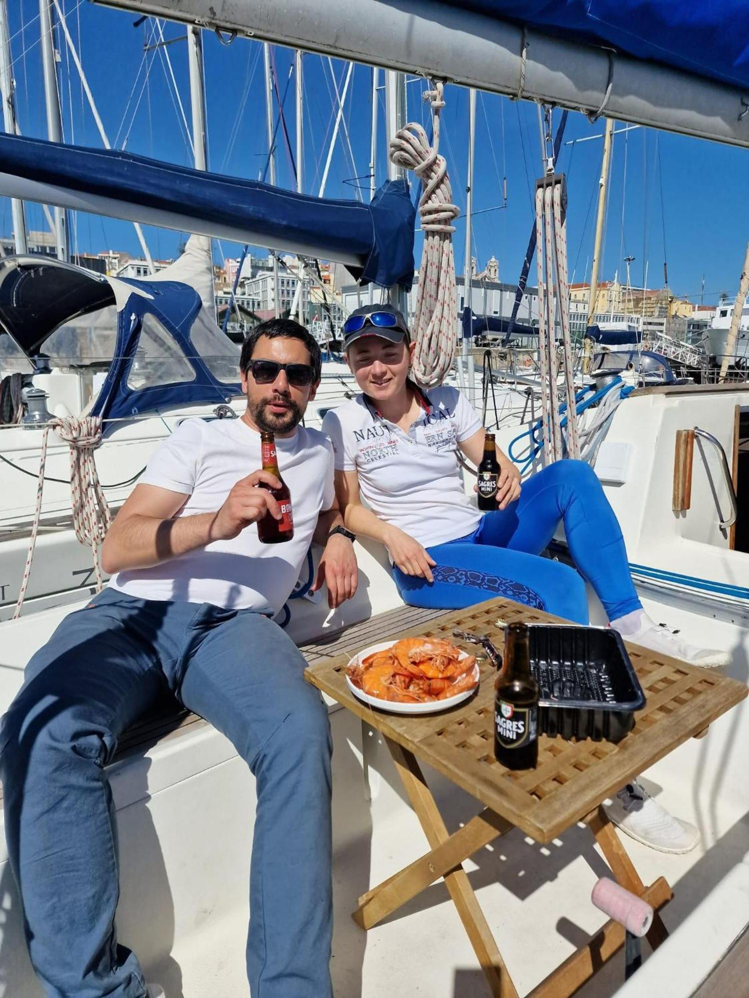 Be Local - Sleep Aboard The Santa Maria Sailing Boat In Lisbon Lägenhet Exteriör bild